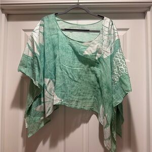 Kealopiko Poncho Top